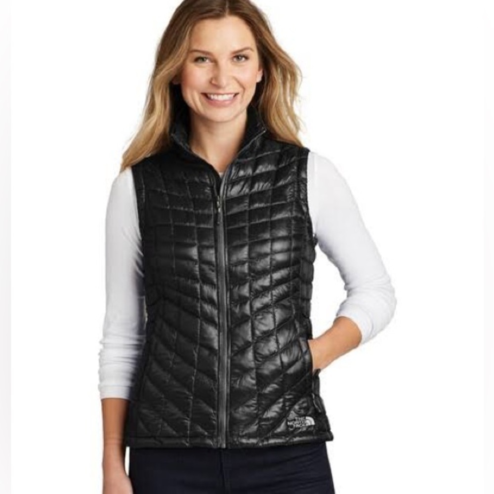 NWT The North Face Thermoball Trek Vest Puffer Embroidery Black Trekker Logo